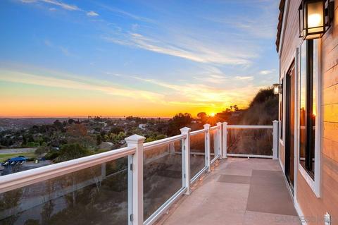 9879 Grandview Dr, La Mesa, CA 91941 photo 2