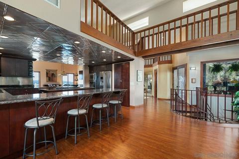 9879 Grandview Dr, La Mesa, CA 91941 photo 12