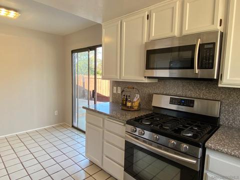 1054 Ginger Gln, San Marcos, CA 92078 photo 14