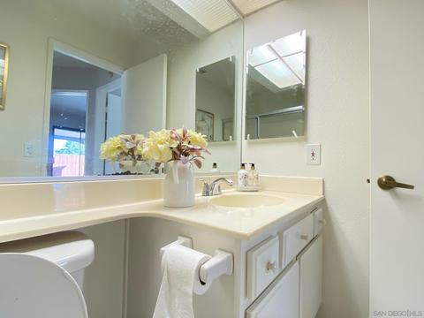 1054 Ginger Gln, San Marcos, CA 92078 photo 17