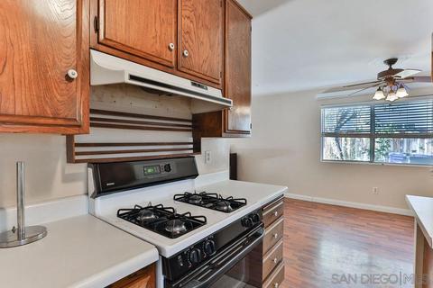 1646 Lisa Ave, Vista, CA 92084 photo 4