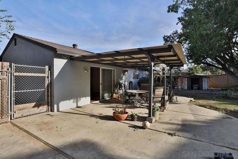 1646 Lisa Ave, Vista, CA 92084 photo 18