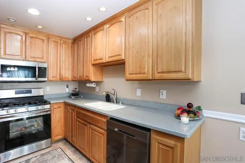 10705 Lisa Meadows Dr #D, Santee, CA 92071 photo 8