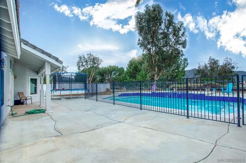 43878 Butternut Dr, Temecula, CA 92592 photo 4