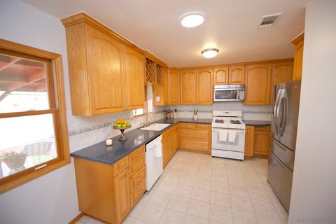10366 Rancho, La Mesa, CA 91941 photo 6