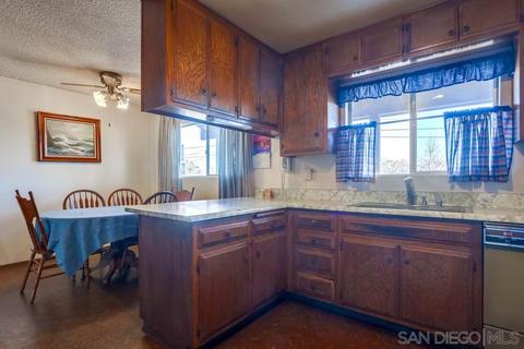 919 Hunter St, Ramona, CA 92065 photo 3