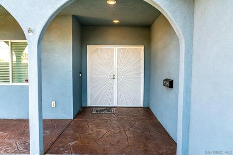 1087 S Mollison, El Cajon, CA 92020 photo 2