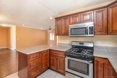 2939 Luana Dr, Oceanside, CA 92056 photo 5