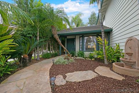 1265 Longfellow Rd, Vista, CA 92081 photo 4