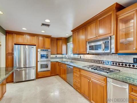 9375 Loren Dr, La Mesa, CA 91942 photo 5