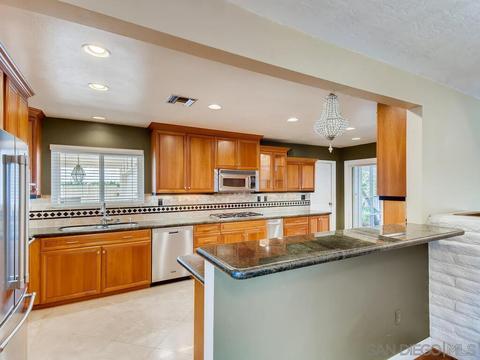 9375 Loren Dr, La Mesa, CA 91942 photo 4