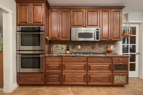 1556 Elm Dr, Vista, CA 92084 photo 9