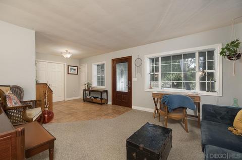 1556 Elm Dr, Vista, CA 92084 photo 5