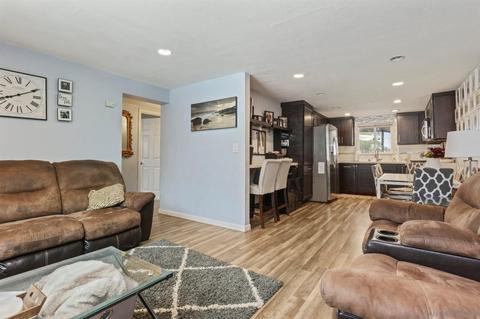 8521 Gardena Rd, Lakeside, CA 92040 photo 5