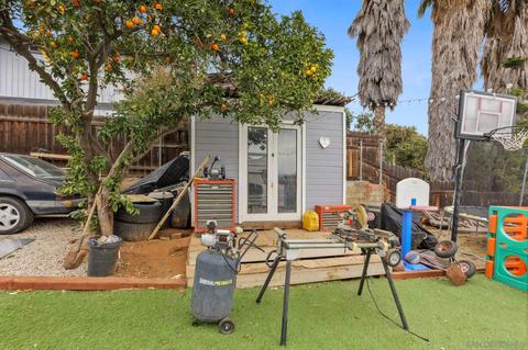 8521 Gardena Rd, Lakeside, CA 92040 photo 22