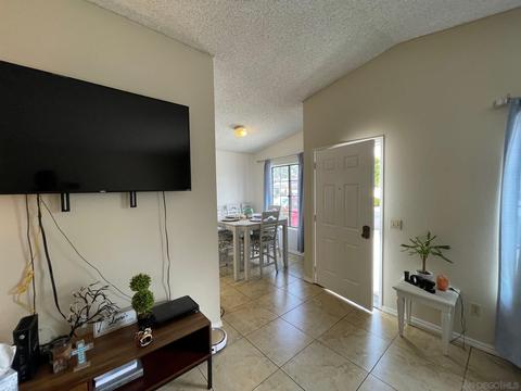 5136 Mandarin, Oceanside, CA 92056 photo 4
