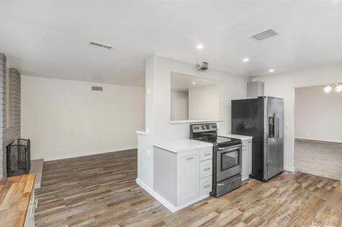 1010 Cajon Greens Dr, El Cajon, CA 92021 photo 4