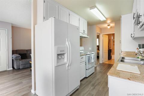 3557 Kenora Dr #16, Spring Valley, CA 91977 photo 9
