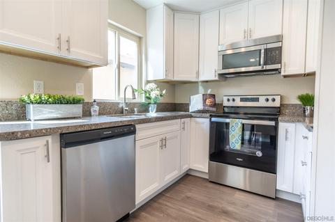 10372 Frank Ln, Santee, CA 92071 photo 2