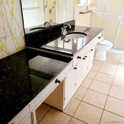 545 Rancho La Mirada Ln, Escondido, CA 92025 photo 5
