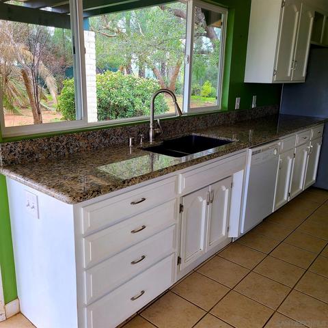 545 Rancho La Mirada Ln, Escondido, CA 92025 photo 9