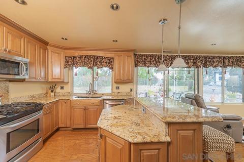 1531 Arnheim Ct, El Cajon, CA 92021 photo 4