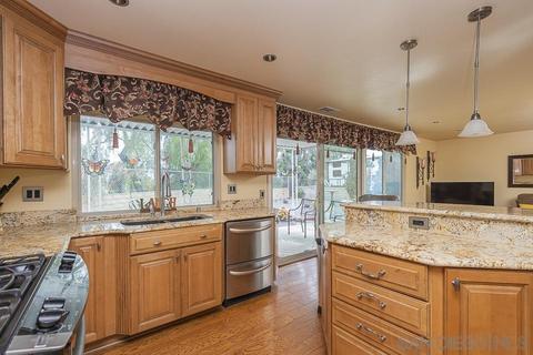 1531 Arnheim Ct, El Cajon, CA 92021 photo 5