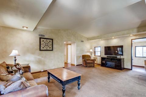 2106 Valley View Blvd, El Cajon, CA 92019 photo 4