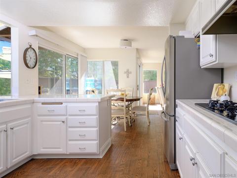 358 Via Del Astro, Oceanside, CA 92057 photo 10