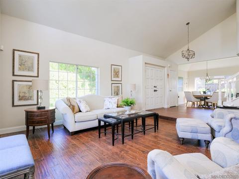 358 Via Del Astro, Oceanside, CA 92057 photo 4