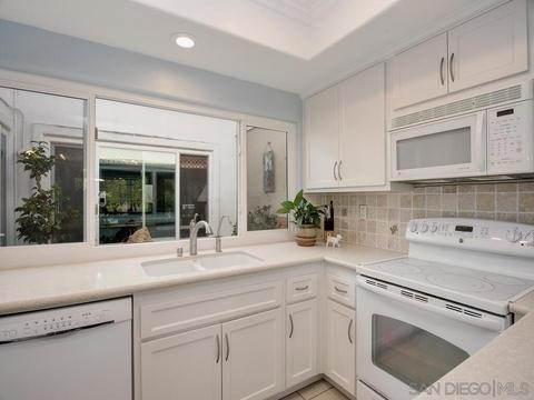 4772 Galicia Way, Oceanside, CA 92056 photo 18