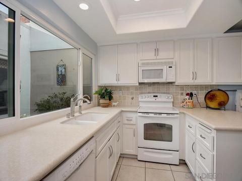 4772 Galicia Way, Oceanside, CA 92056 photo 17