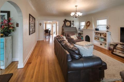 132 Palm, Coronado, CA 92118 photo 5