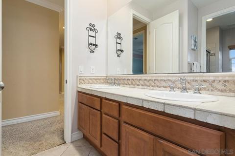 1049 Straightaway Ct, Oceanside, CA 92057 photo 23