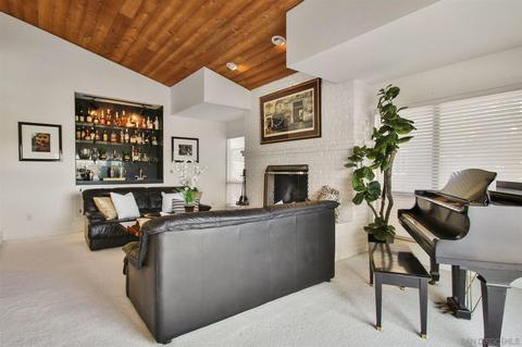 9230 Lavell St, La Mesa, CA 91941 photo 5