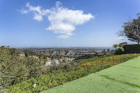 6047 Soledad Mountain Rd, La Jolla, CA 92037 photo 3