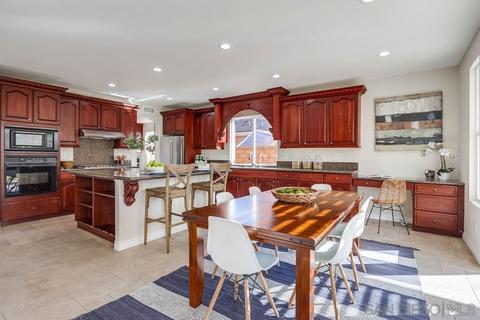 2399 Pine Valley Gln, Escondido, CA 92026 photo 9