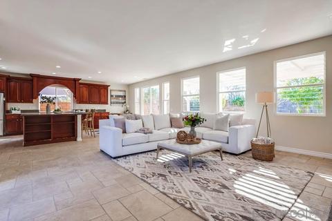 2399 Pine Valley Gln, Escondido, CA 92026 photo 10