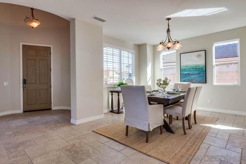 2399 Pine Valley Gln, Escondido, CA 92026 photo 5