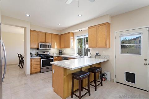 3570 Lake Park Ave, Fallbrook, CA 92028 photo 12