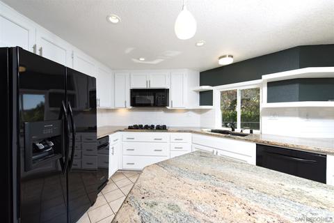 4029 Vortex Pl, Escondido, CA 92025 photo 3