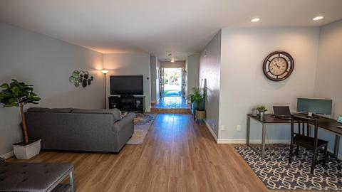1301 La Mirada Ave, Escondido, CA 92026 photo 4