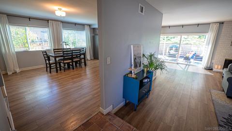 1301 La Mirada Ave, Escondido, CA 92026 photo 2