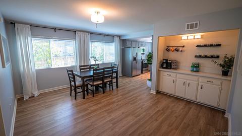1301 La Mirada Ave, Escondido, CA 92026 photo 7