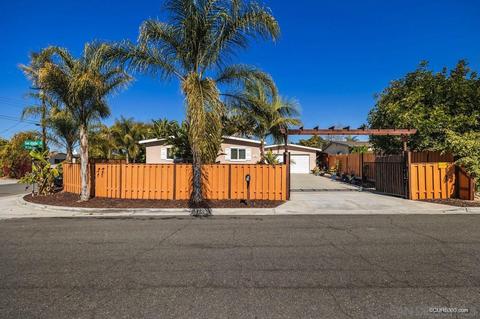 1002 San Abella Dr, Encinitas, CA 92024 photo 2