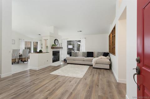 1275 Darwin Dr, Oceanside, CA 92056 photo 2