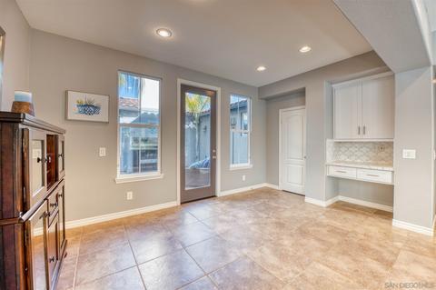 7432 Circulo Sequoia, Carlsbad, CA 92009 photo 9