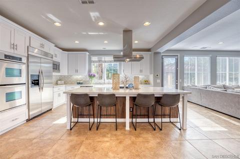 7432 Circulo Sequoia, Carlsbad, CA 92009 photo 6
