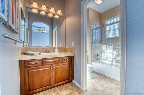 7432 Circulo Sequoia, Carlsbad, CA 92009 photo 29