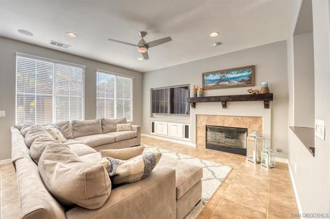 7432 Circulo Sequoia, Carlsbad, CA 92009 photo 10